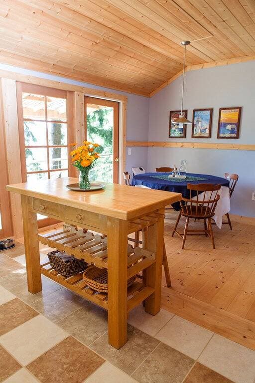 Foto 9 von 24: Baumhaus am Strand im Herzen des Puget Sound