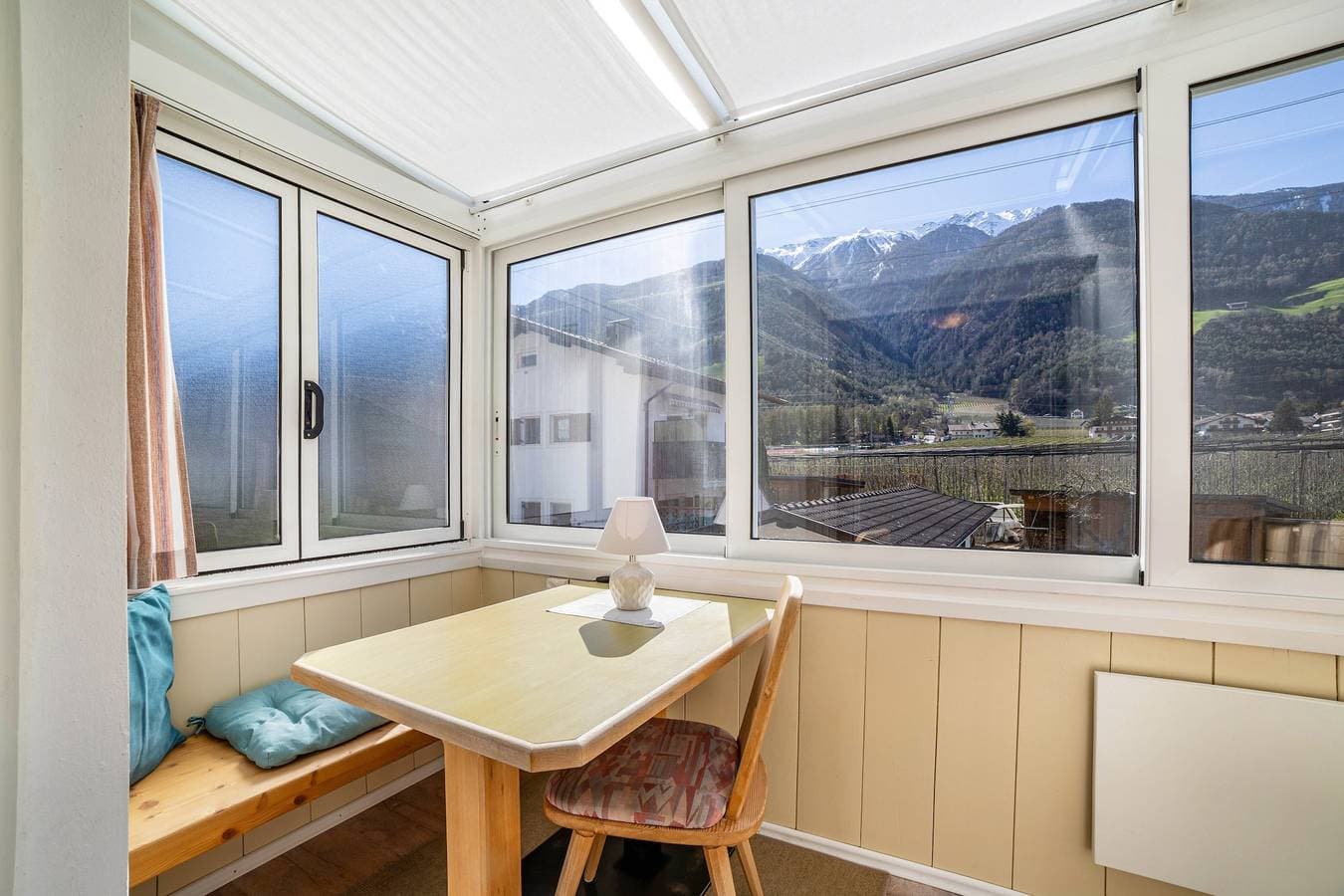 Foto 5 von 13: Einzimmerapartment 'Appartement Typ C Haus Pöder' mit Bergblick