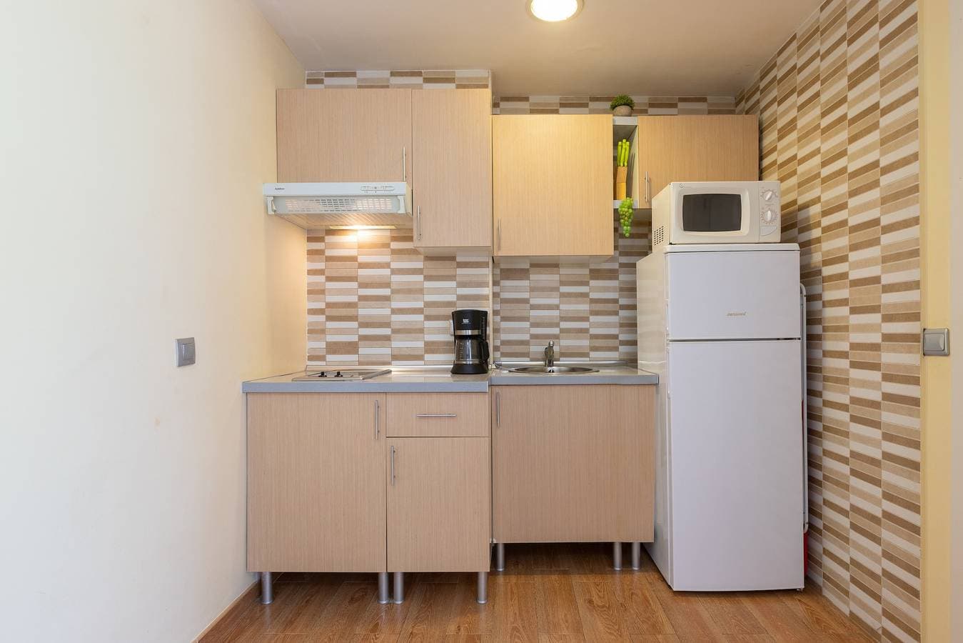 Foto 13 von 22: Einzimmerapartment 'Torremolinos' mit Gemeinschaftspool, Gemeinschaftsgarten und WLAN