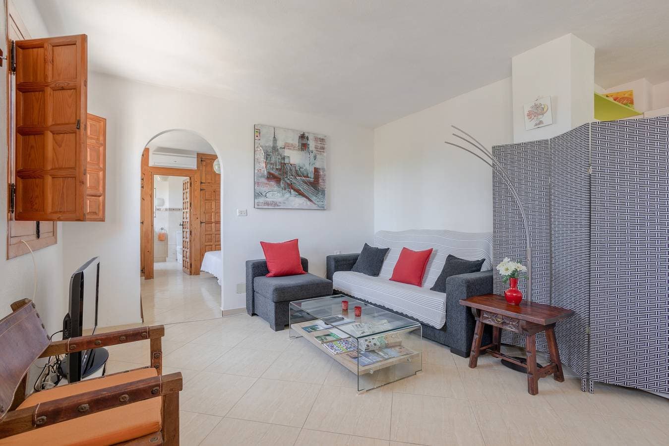 Foto 11 von 25: Ferienwohnung "Luna" mit Gemeinschaftspool, Wi-Fi, Klimaanlage, Terrasse und Garten