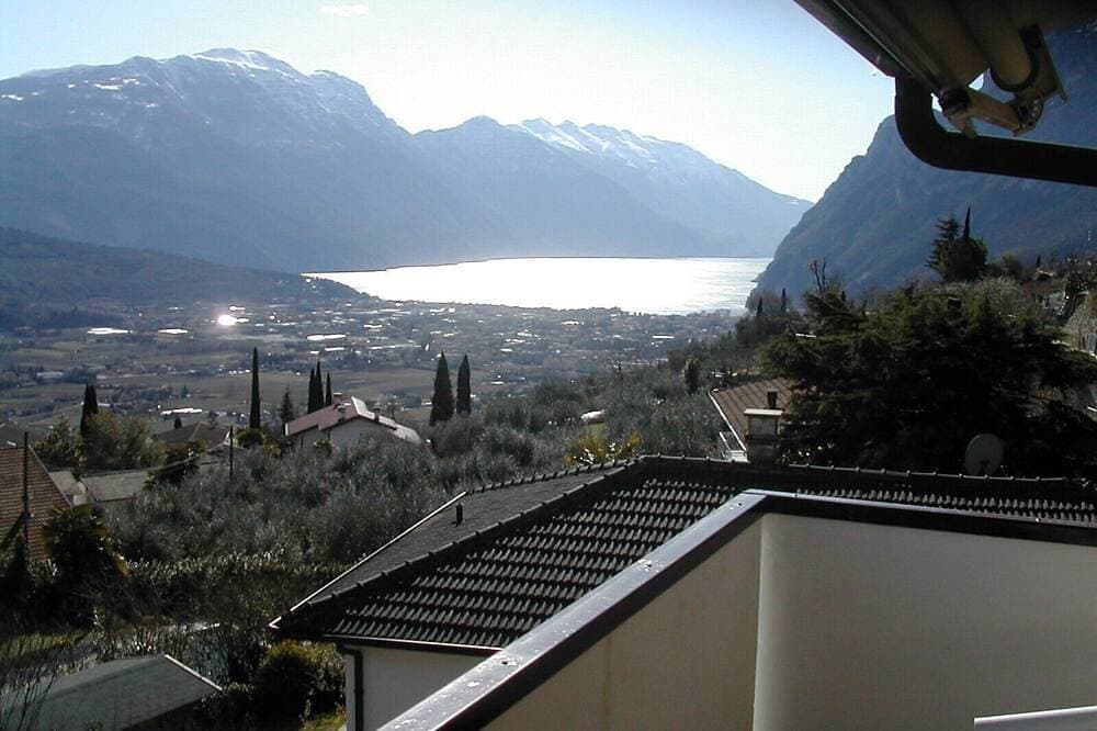 Grosse Einzimmerwonhung fur 2/3 Personen  in der Residence Due Laghi 1