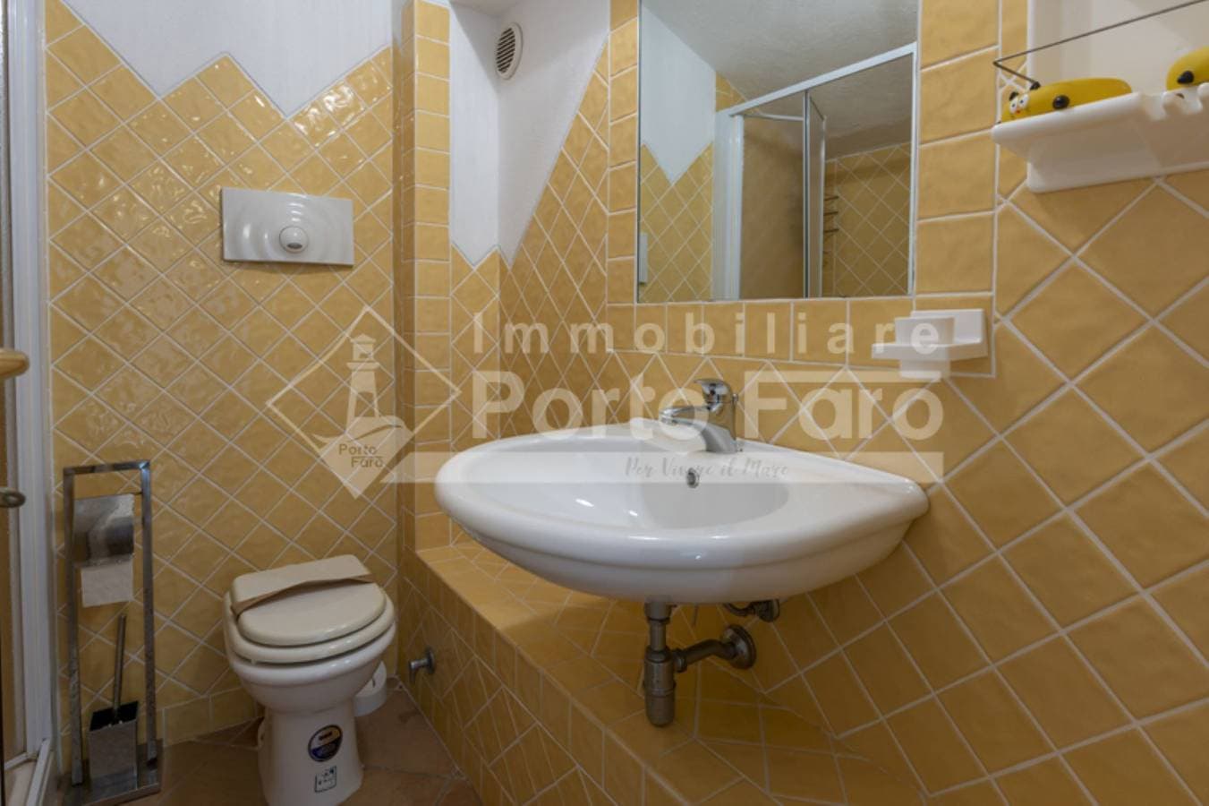 Foto 8 von 9: Ferienwohnung für 5 Personen mit Terrasse