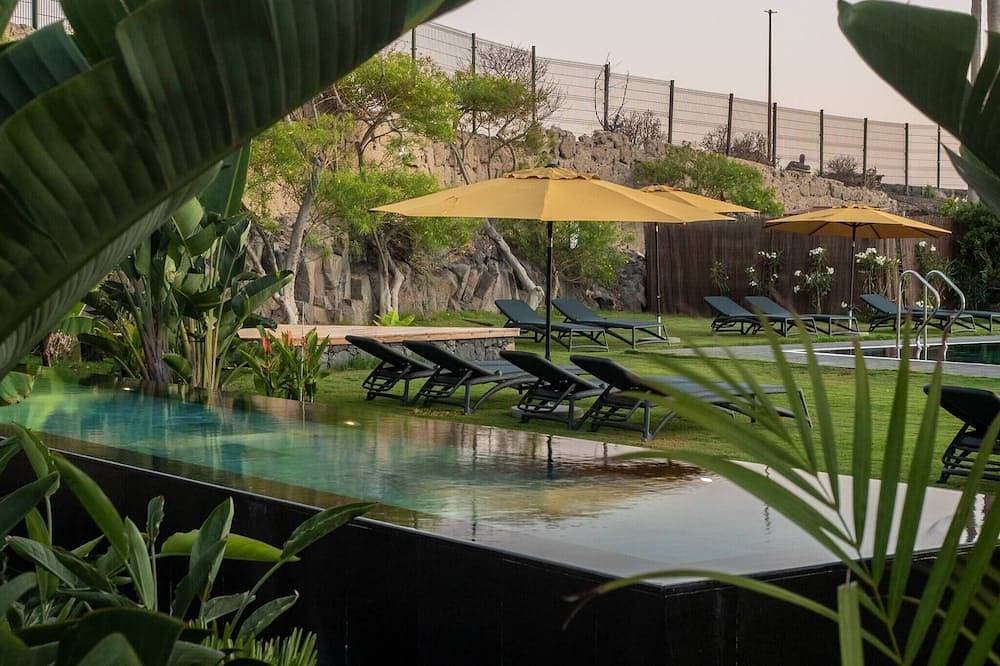 02 am Meer Golf Pool AyP 1