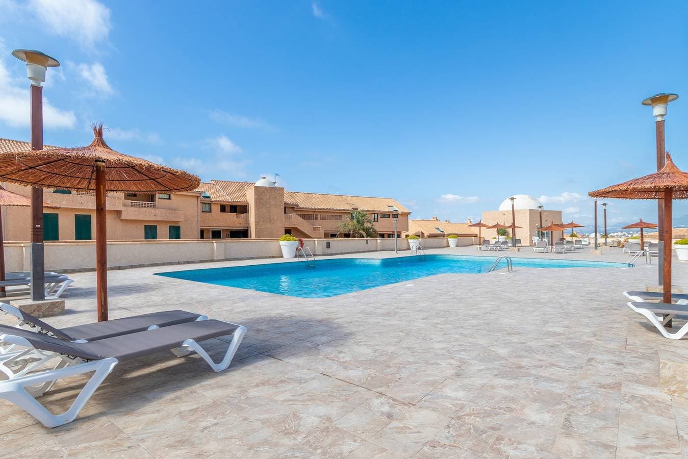 Foto 4 von 27: Ferienwohnung "Magnificent Penthouse Alteamascarat" mit Meerblick, Pool & WLAN
