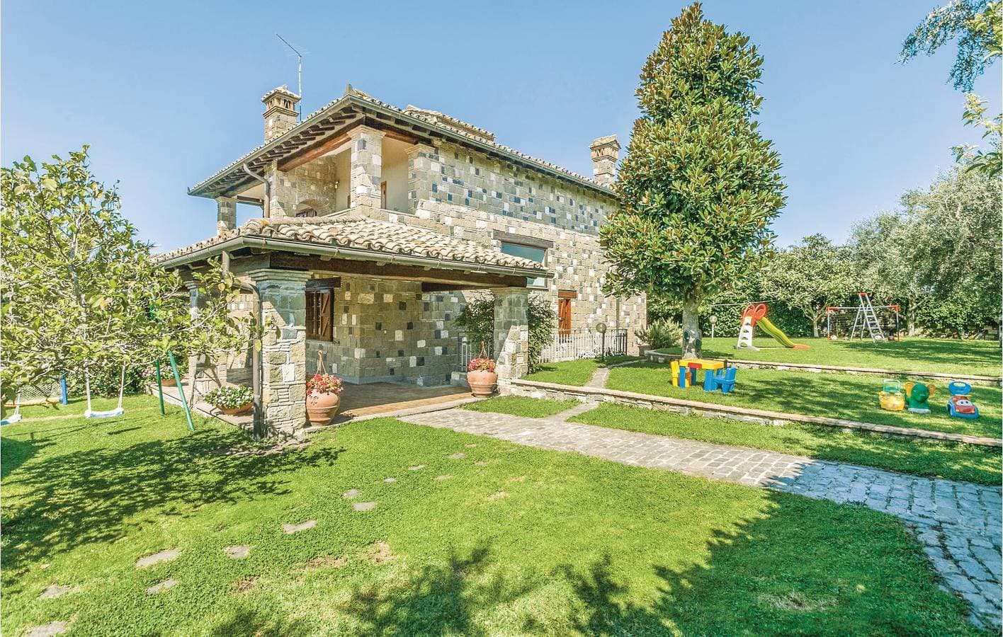 Gemütliche Ferienwohnung mit Pool und WLAN in der Nähe von Anguillara Sabazia 1