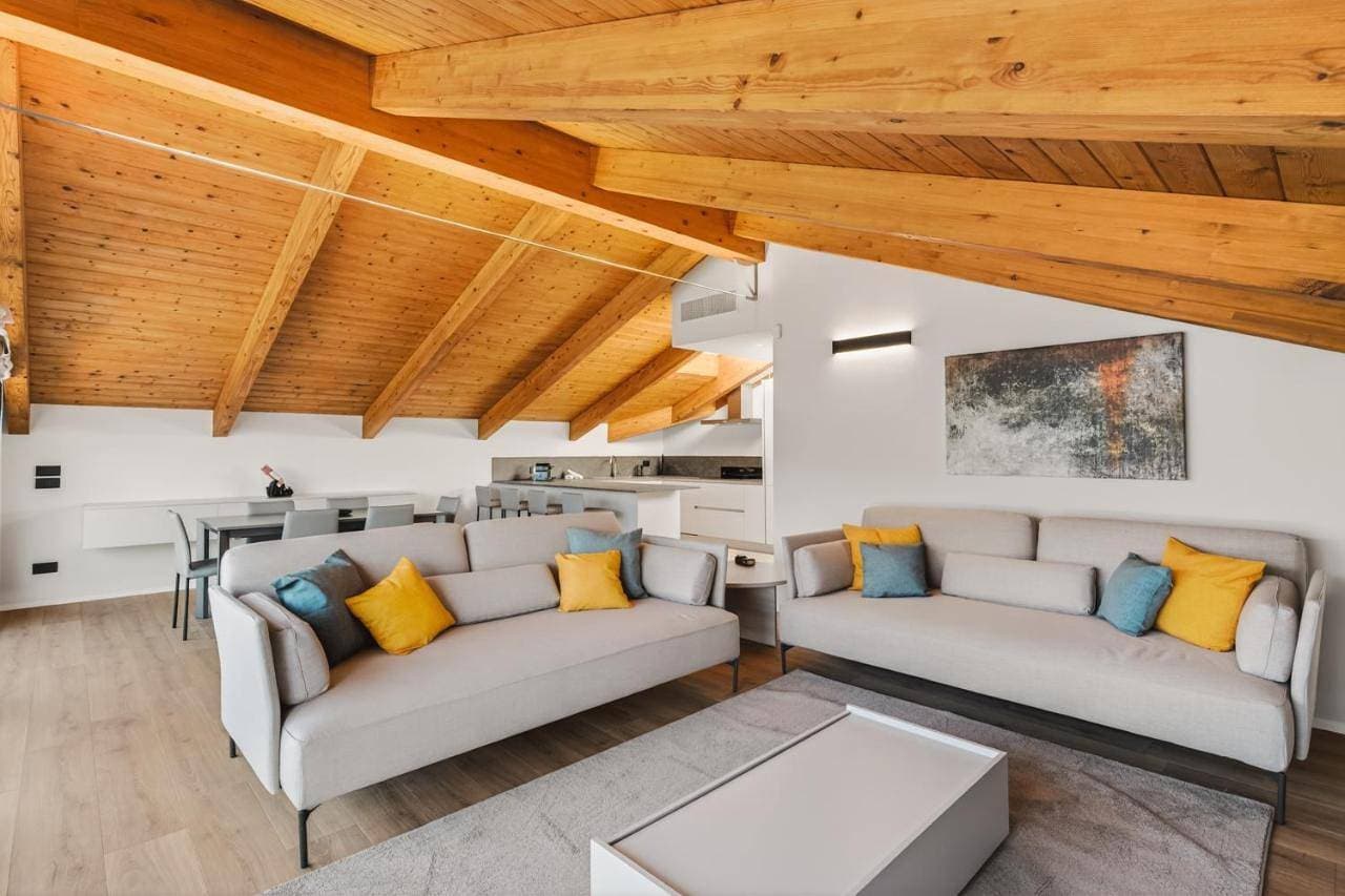 Foto 8 von 28: Three-Bedroom Apartment with Lake View Menaggio