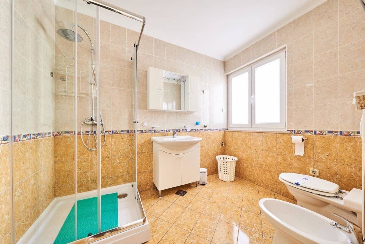 Foto 5 von 31: One-Bedroom Apartment with Balcony and City View