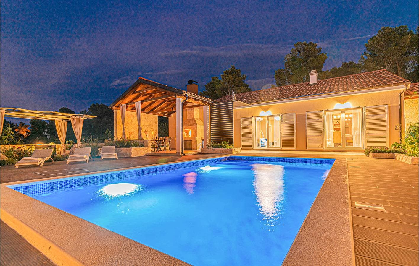 Foto 11 von 44: Gemütliche Ferienwohnung in Küstennähe mit Pool und Terrasse, 1,5 km von Zaboric entfernt