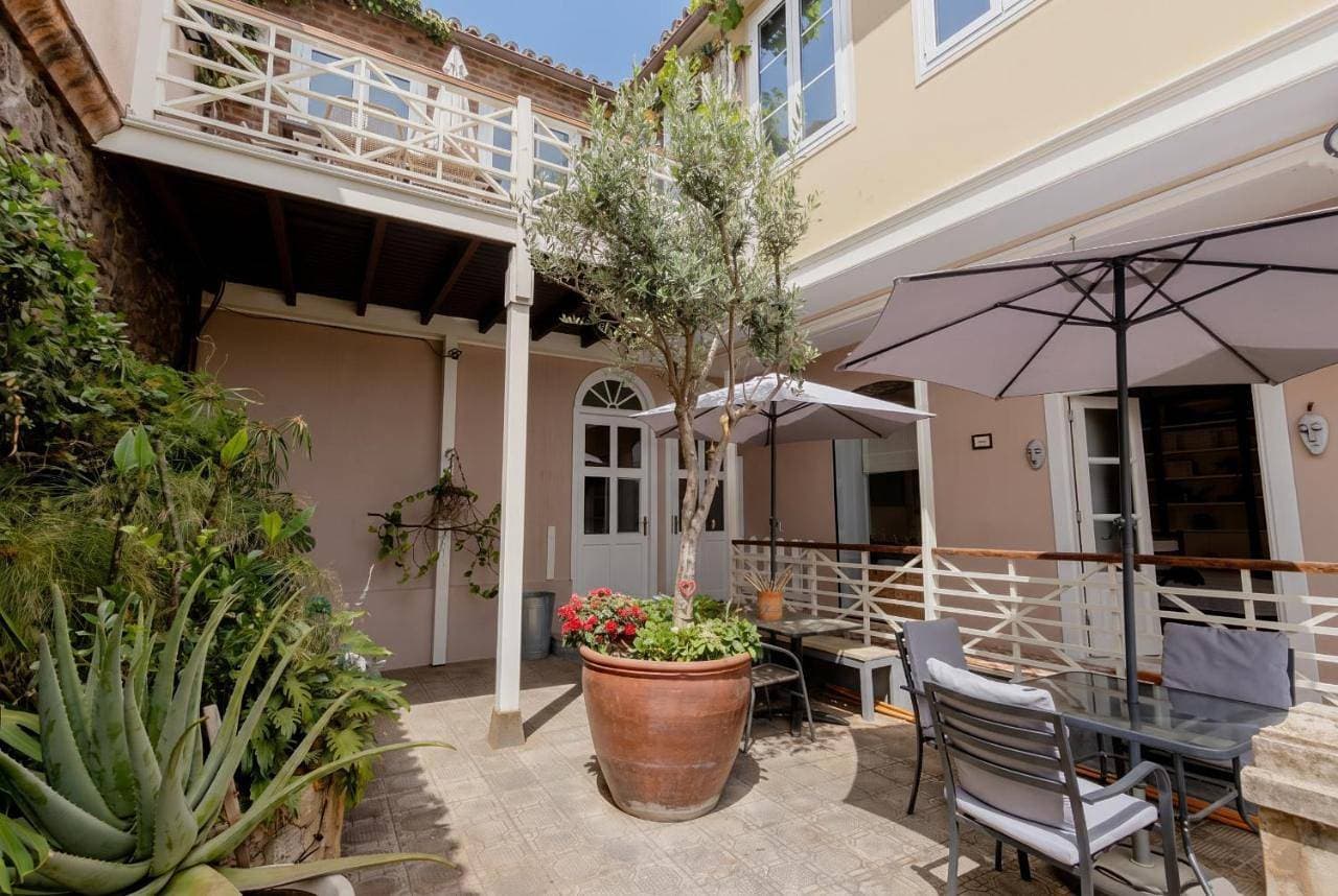 Orotava The Home - Vacational rental with the lifestyle of 1700 and the comfort of 2022 1