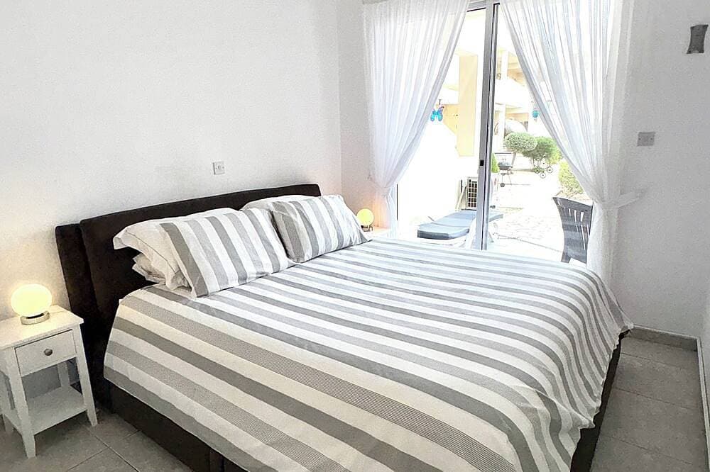 Foto 5 von 19: Luxuriöses Apartment im Erdgeschoss mit Blick auf den Pool