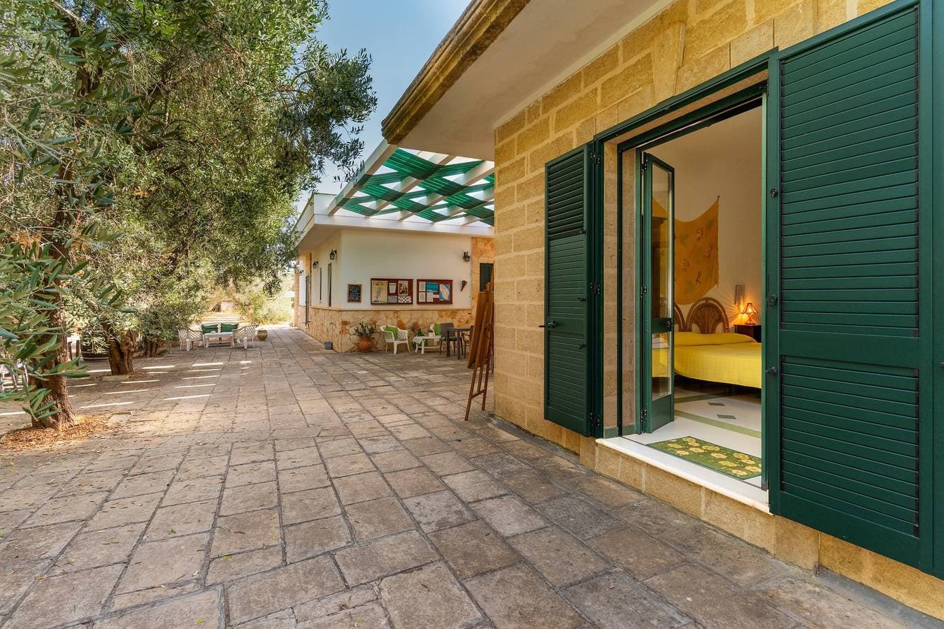 Foto 11 von 28: Ferienwohnung "Domus Mea Salento Arazzo Giallo" mit Gemeinschaftspool, Terrasse und WLAN