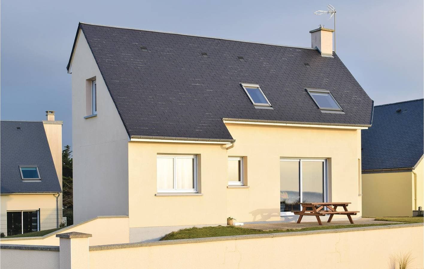 Appartement am Strand mit Parkplatz, TV und Garten 1