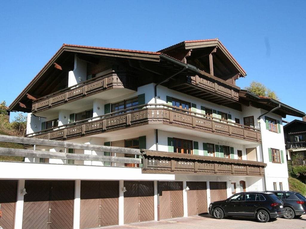 Alpenflair Ferienwohnung  230 1