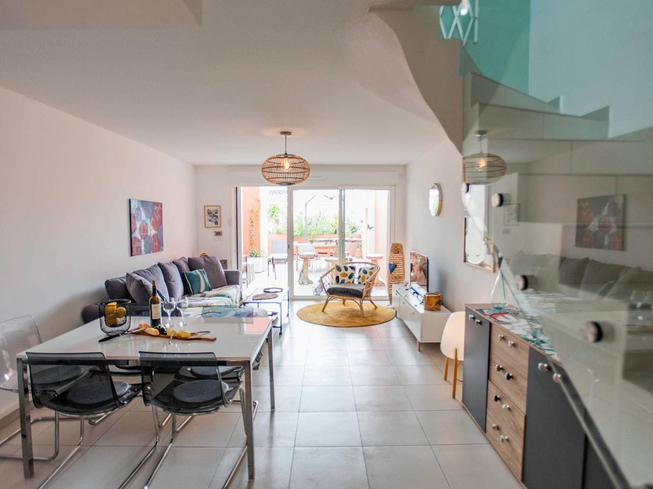 Foto 3 von 35: Moderne und geräumige Wohnung mit 2 Terrassen