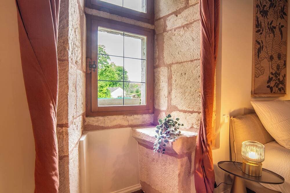 Foto 13 von 14: \"Château de Dracy - La Rêveuse\"