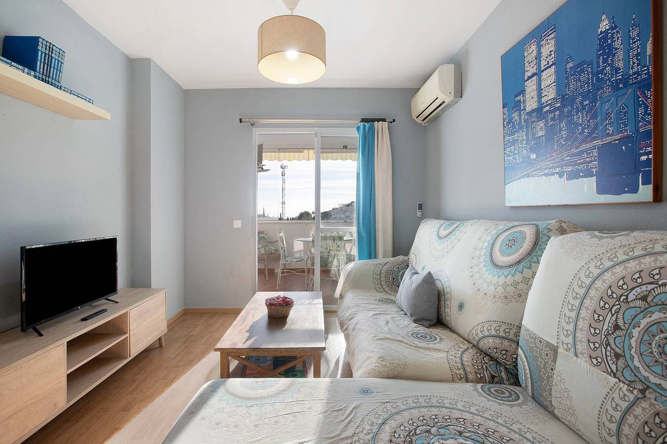 Foto 3 von 34: Ferienwohnung 'Benalmarina' mit Gemeinschaftspool, WLAN und Klimaanlage