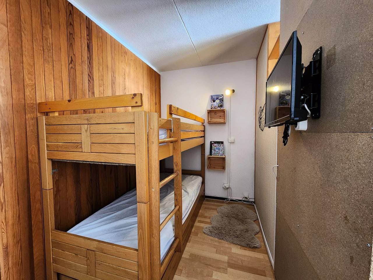 Foto 4 von 8: Studio 4 Personen 1 Kabine Ecke Bergblick Ski zu den Füßen