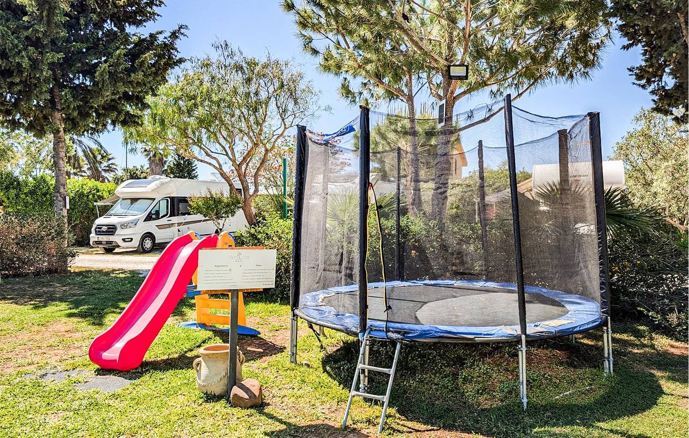 Foto 6 von 14: Rückzugsort am Strand: Pool, AC, Parkplatz, Terrasse