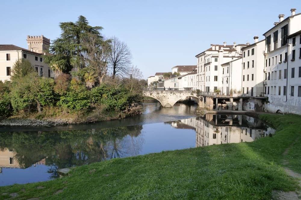 Foto 11 von 13: La Finestra sul Fiume - 5 min from the Basilica