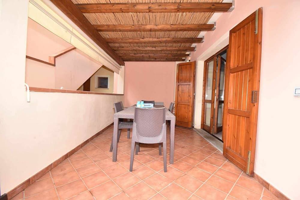 Foto 9 von 28: Well-finished studio apartment with A/C wifi and veranda