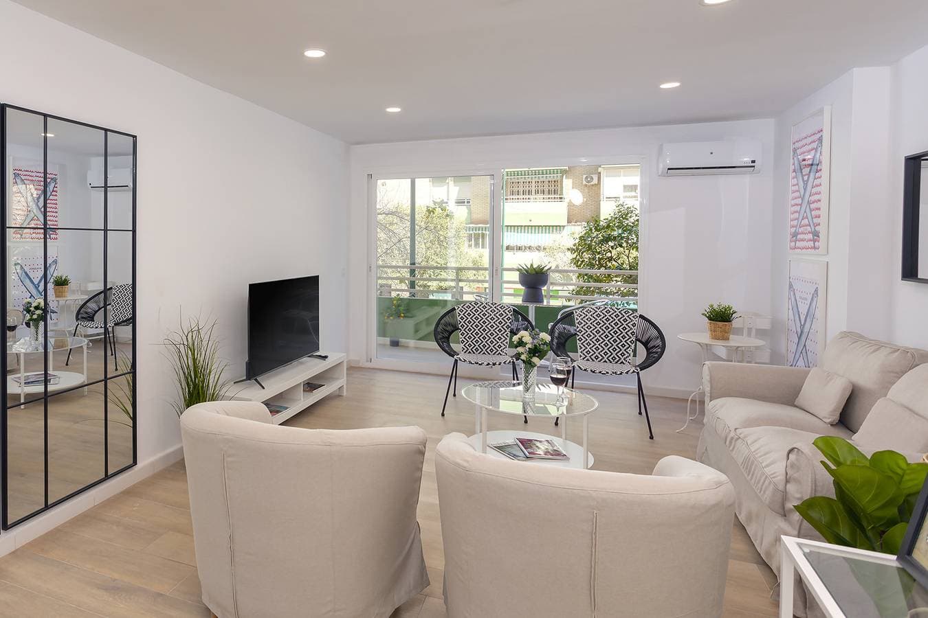 Foto 3 von 23: Ferienwohnung für 6 Personen mit Balkon
