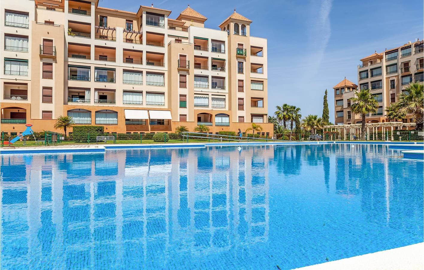 Foto 9 von 27: Appartement am Pool 1km vom Strand entfernt