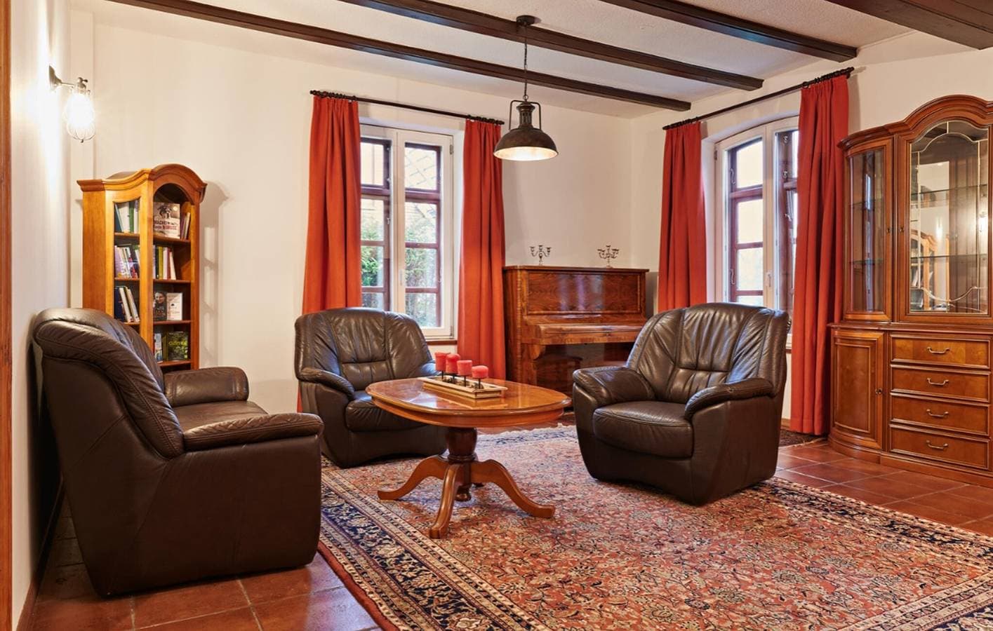 Foto 3 von 18: Charmante 140 m² große Wohnung mit Terrasse, WLAN und moderner Ausstattung