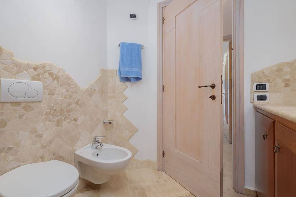 Foto 10 von 30: Azzurra apartment with pool access - Villaggio Sherden Golfo Aranci
