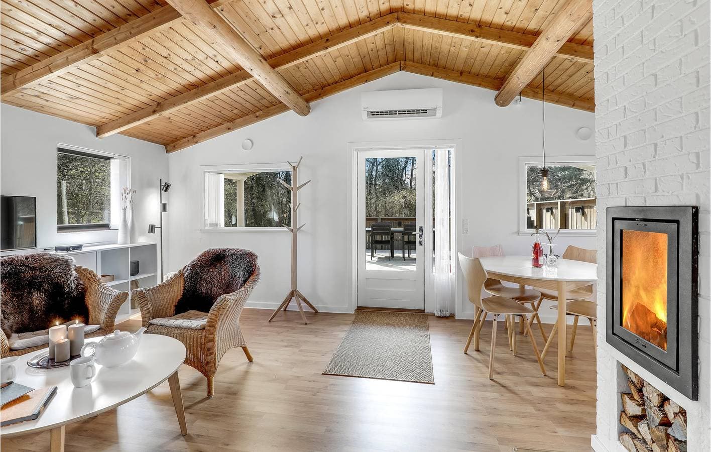 Foto 7 von 35: Ferienhaus für 4 Personen mit Terrasse