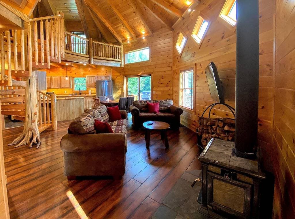 Foto 4 von 50: Ein wirklich einzigartiges Zuhause inmitten eines ökologischen Paradieses: Owls Roost in der Moose Lodge and Cabins
