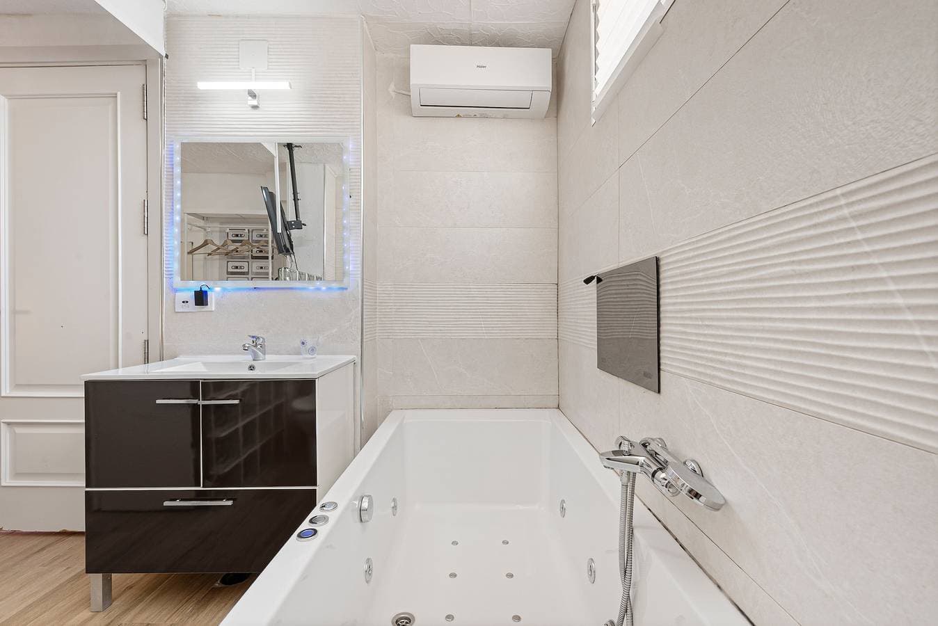 Foto 9 von 20: Apartment 'Malaga Jacuzzy' mit WLAN und Klimaanlage