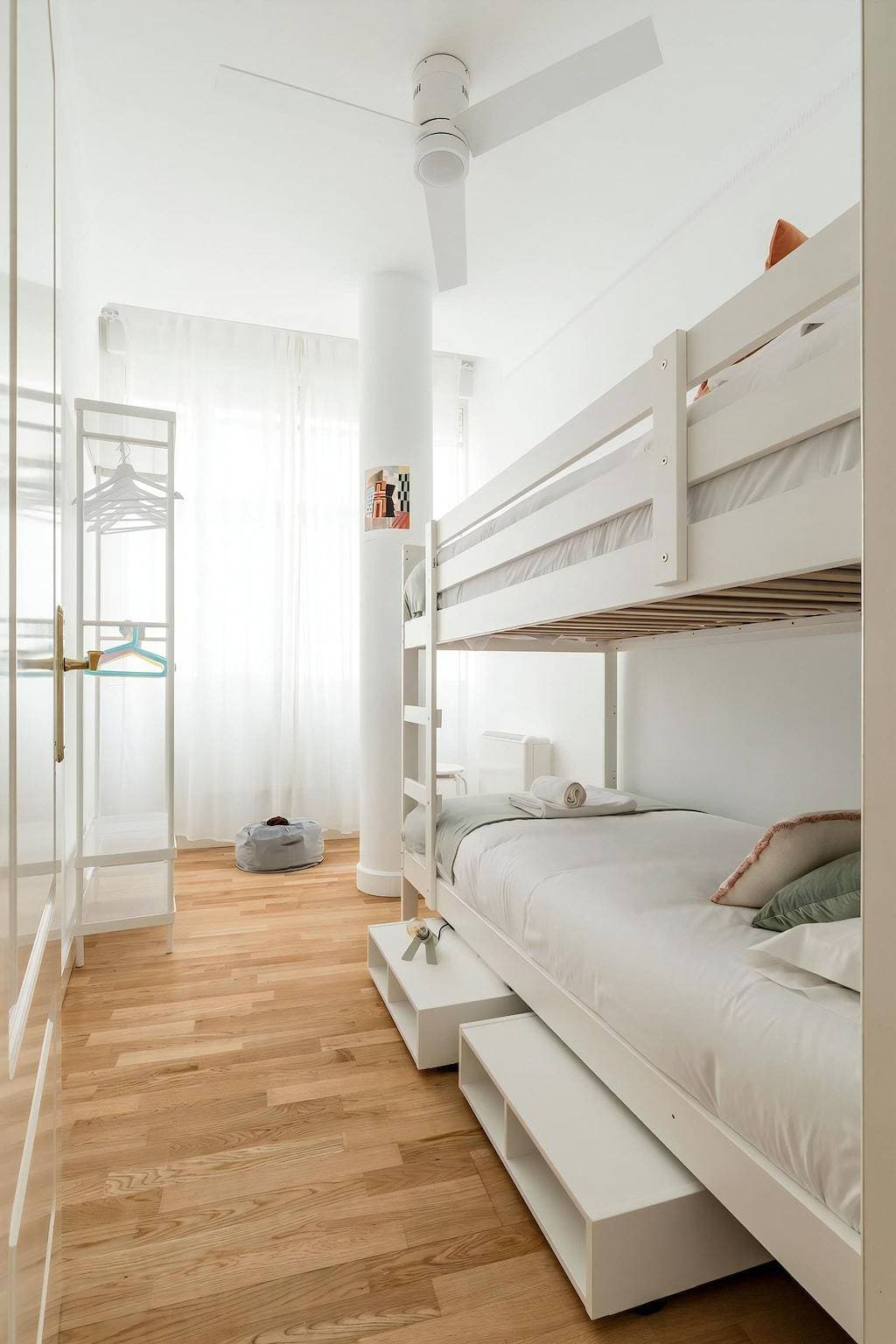 Foto 9 von 21: Ferienwohnung für 4 Personen mit Balkon