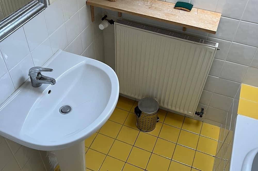 Foto 9 von 30: Einfamilienhaus auf großem Grundstück, direkter Zugang zur Bucht von Mont St. Michel.