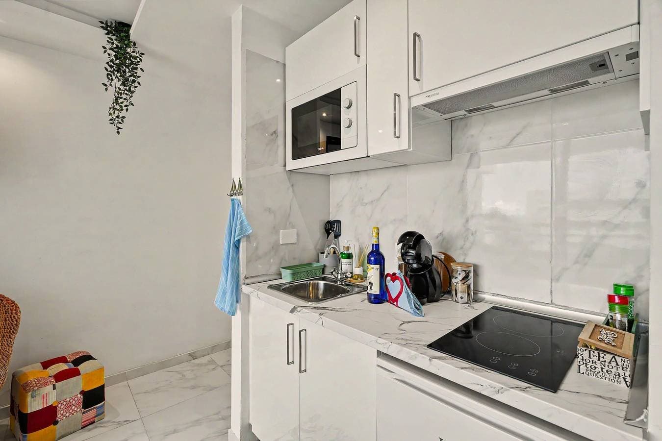 Foto 7 von 23: Ferienapartment 'Suit Atlántica' mit Meerblick, Pool und WLAN