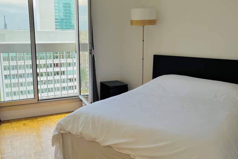 Foto 6 von 22: Spacious 2-room apartment with parking in Paris La Défense overlooking the Eiffel Tower
