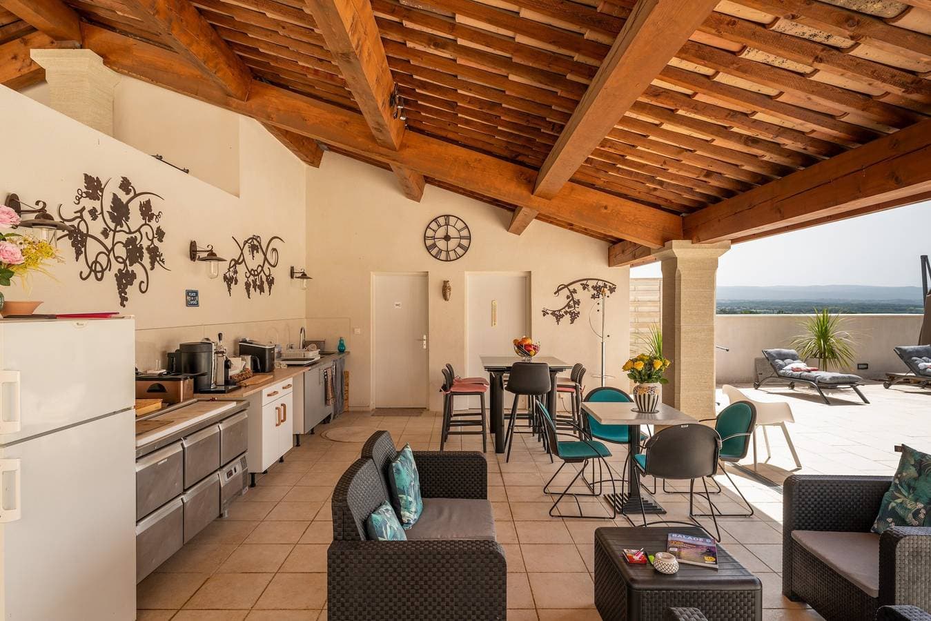 Foto 11 von 35: Gästehaus „Chambre De La Reine“ mit Bergblick, WLAN und Klimaanlage