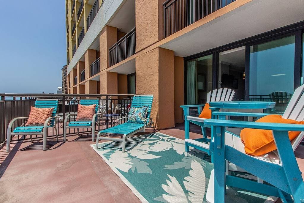 Foto 3 von 26: Bereit Für Ihren Spätsommer-Rückzug !! Herrliches Supersize-Oceanfront-Patio!