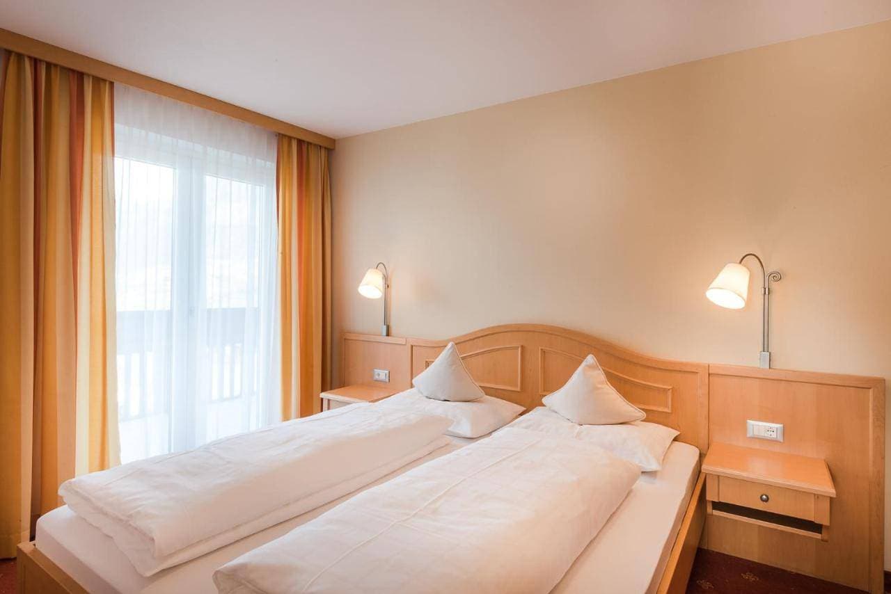 Foto 7 von 8: Double Room with Balcony