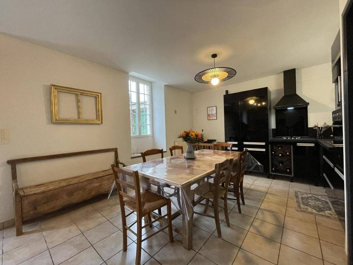Foto 2 von 5: Ferienhaus für 6 Personen mit Terrasse