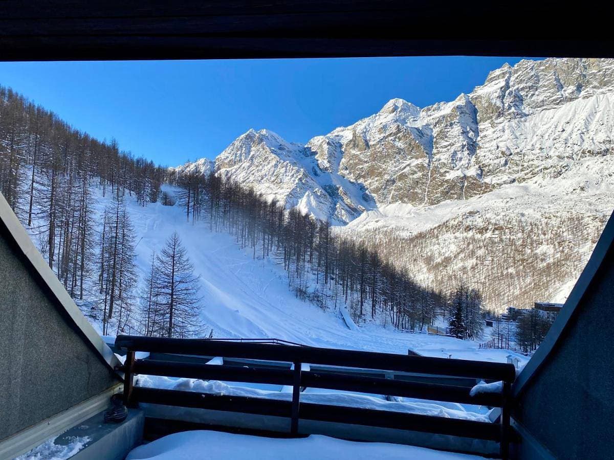 Cervinia Ski In Ski Out - Family Studio 1