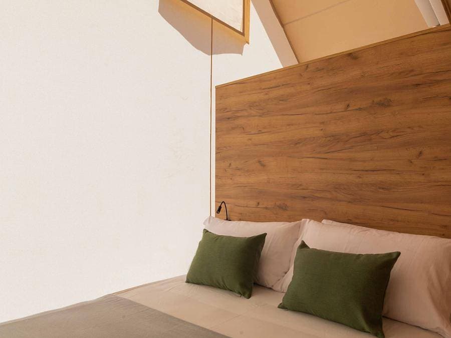Foto 3 von 32: Wecamp Cadaques - Zelt 2 personen - Glamping Paar