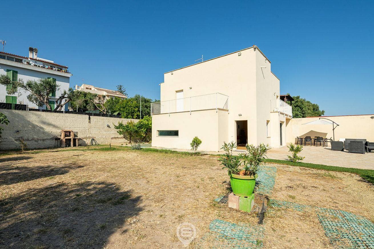 Foto 9 von 55: Villa für 7 Personen mit Garten