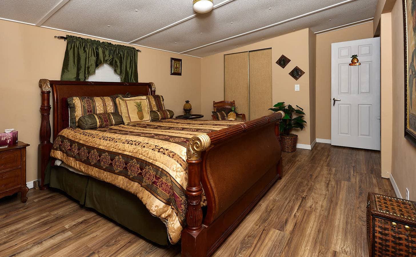 Pleasant Days Lodging Tropische Master Suite 1