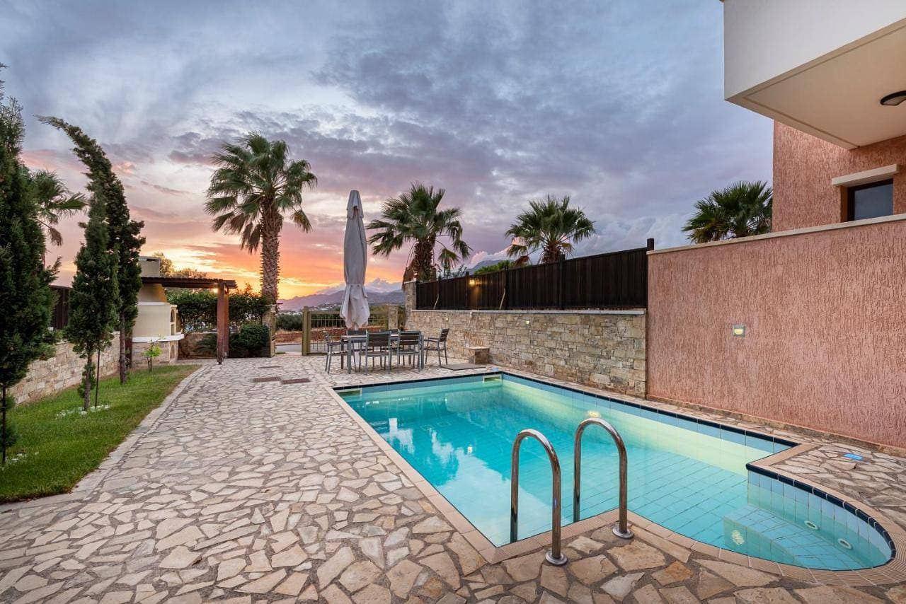Foto 6 von 36: Villa with Private Pool