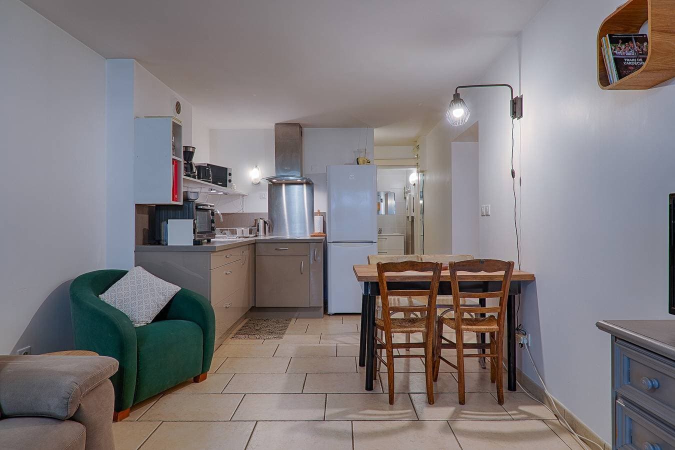 Foto 5 von 30: Ferienwohnung 'Au Epicéah, Logement À La Campagne' mit Bergblick, WLAN und Klimaanlage