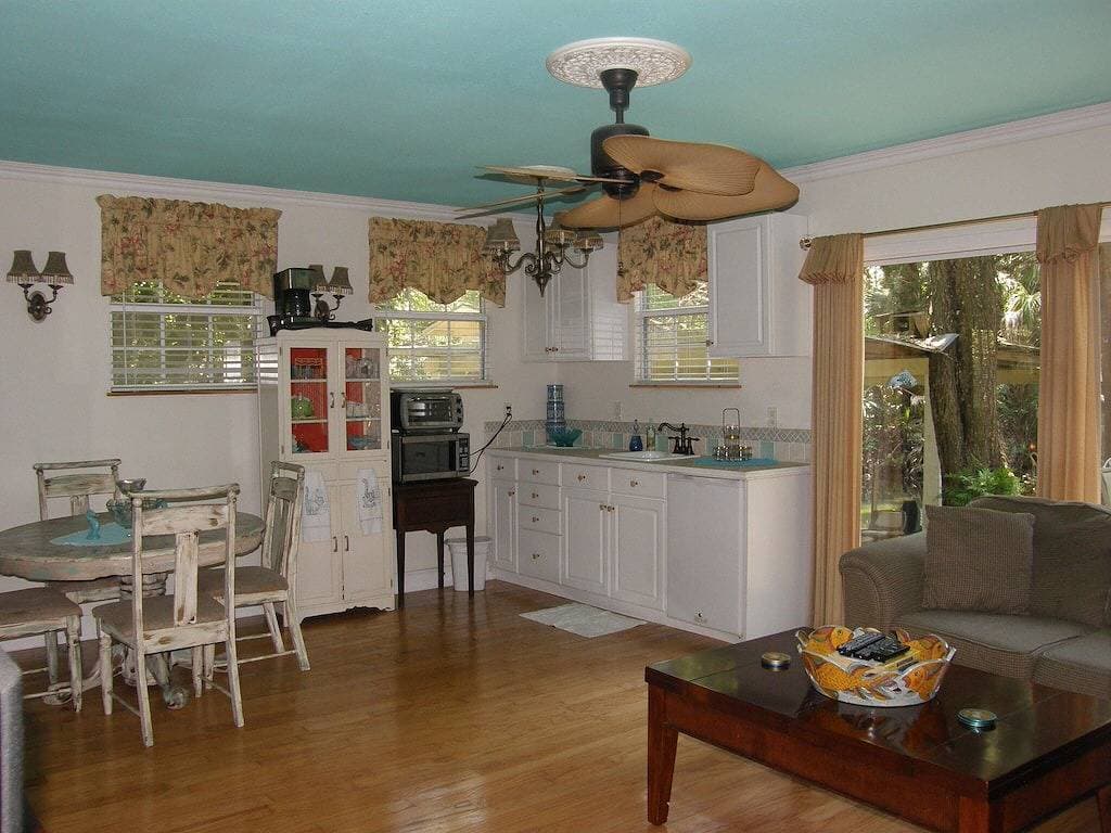 Foto 5 von 42: Ruhige Waterfront Cottage