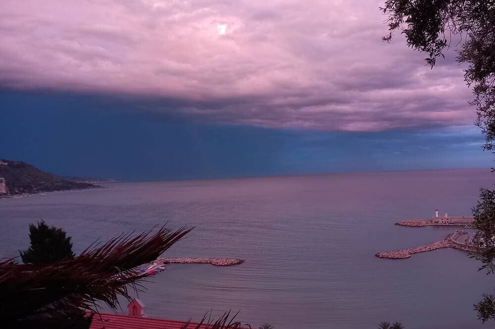 Foto 7 von 19: Rare Site, entspannende, außergewöhnliche panorama 180 ° Meer