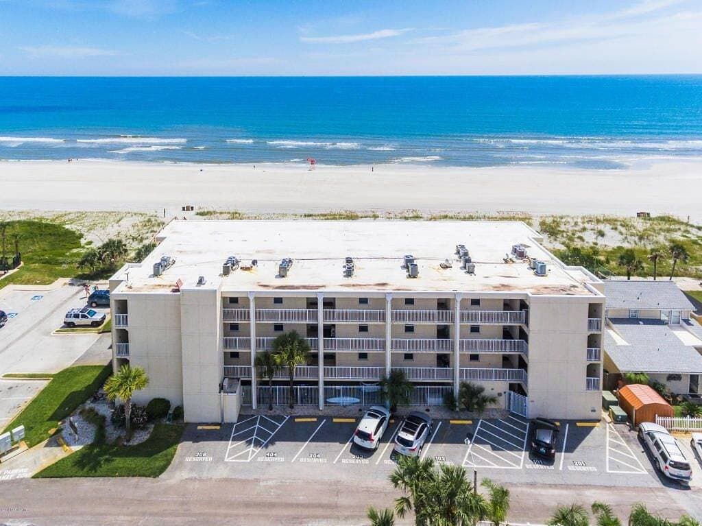 Foto 4 von 43: Beach Front Condo komplett umgestaltet