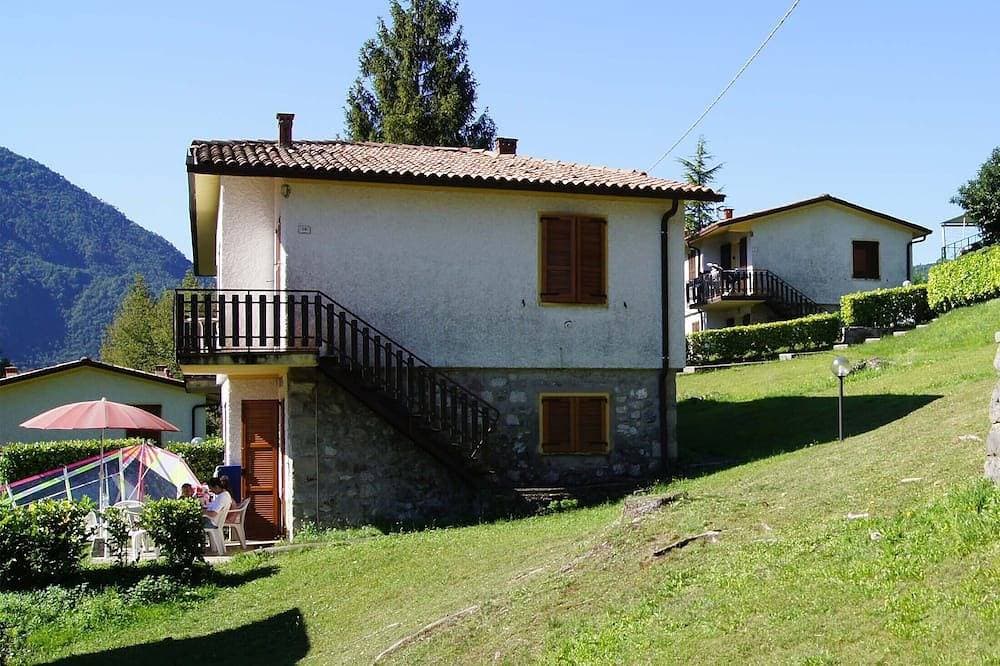 Foto 9 von 30: Direkt am See mit Terrasse für sieben Personen