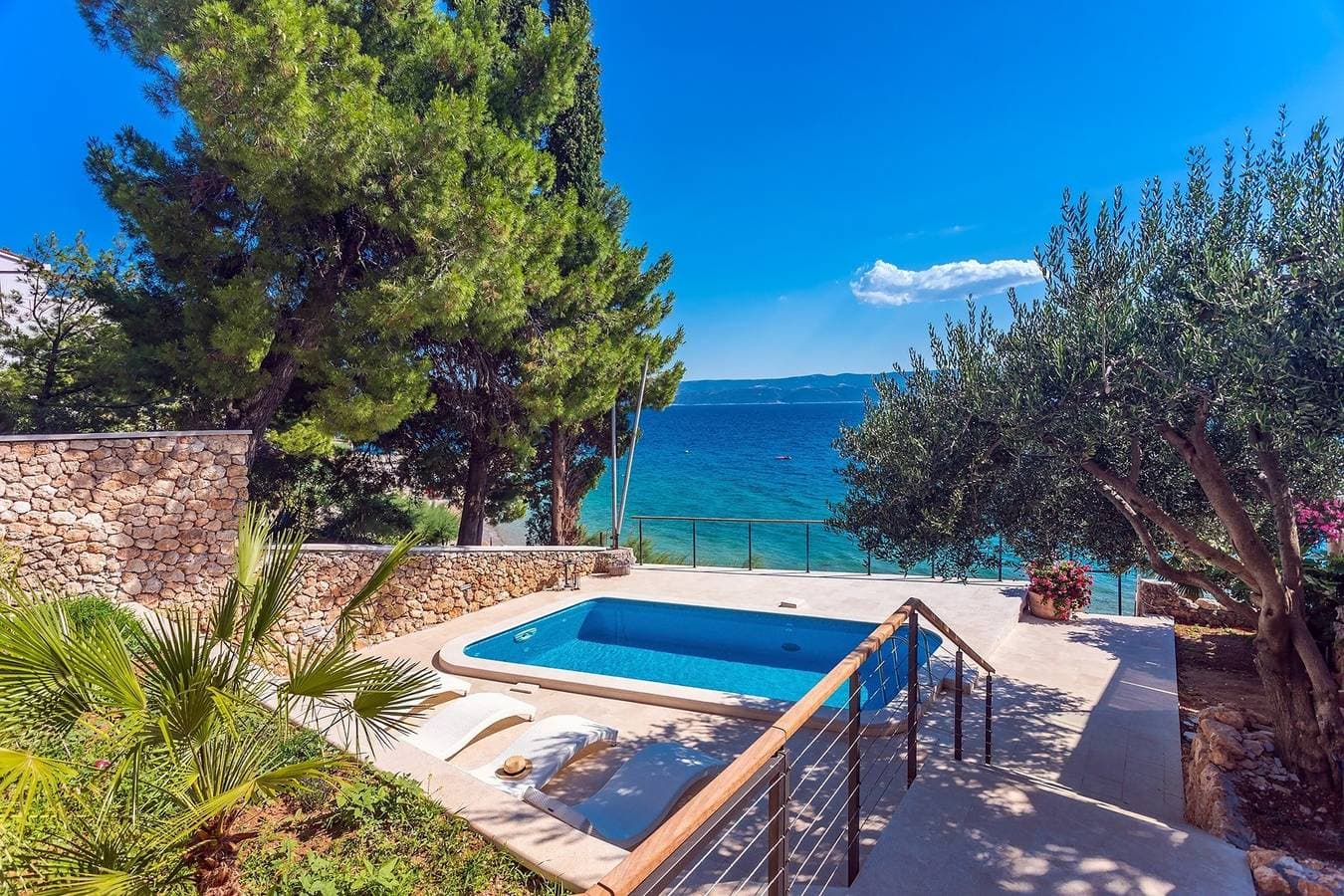 Foto 13 von 51: Beachfront Casa Ahoi with 2 bedrooms, heated pool, Villa with amazing sea views